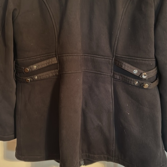 Details Intl black zip up coat, Size Large worn a few times - Picture 4 of 6